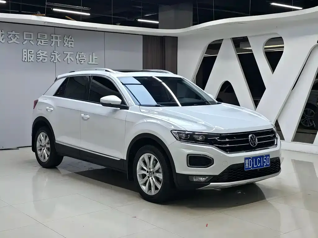 Volkswagen T-Roc — фото 1