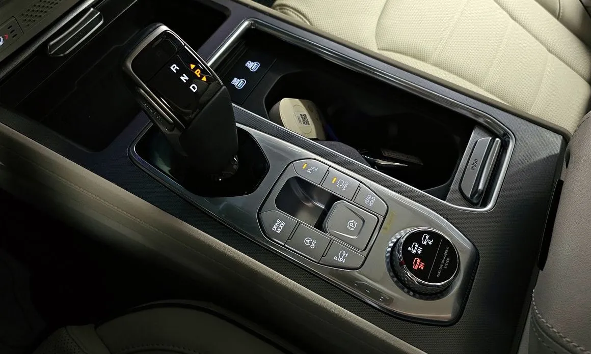 KG Mobility (Ssangyong) Rexton 2025 из KR, фото 9