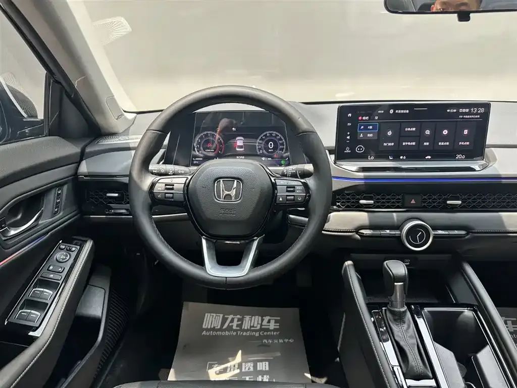 Honda Accord — фото 6