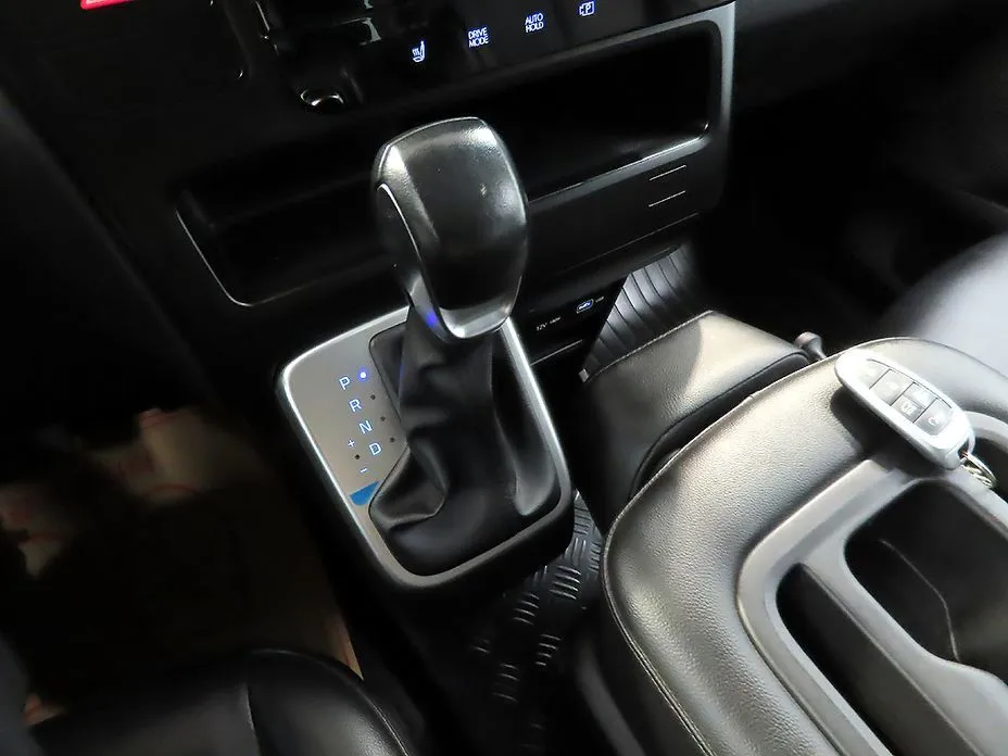 Hyundai Staria — фото 4