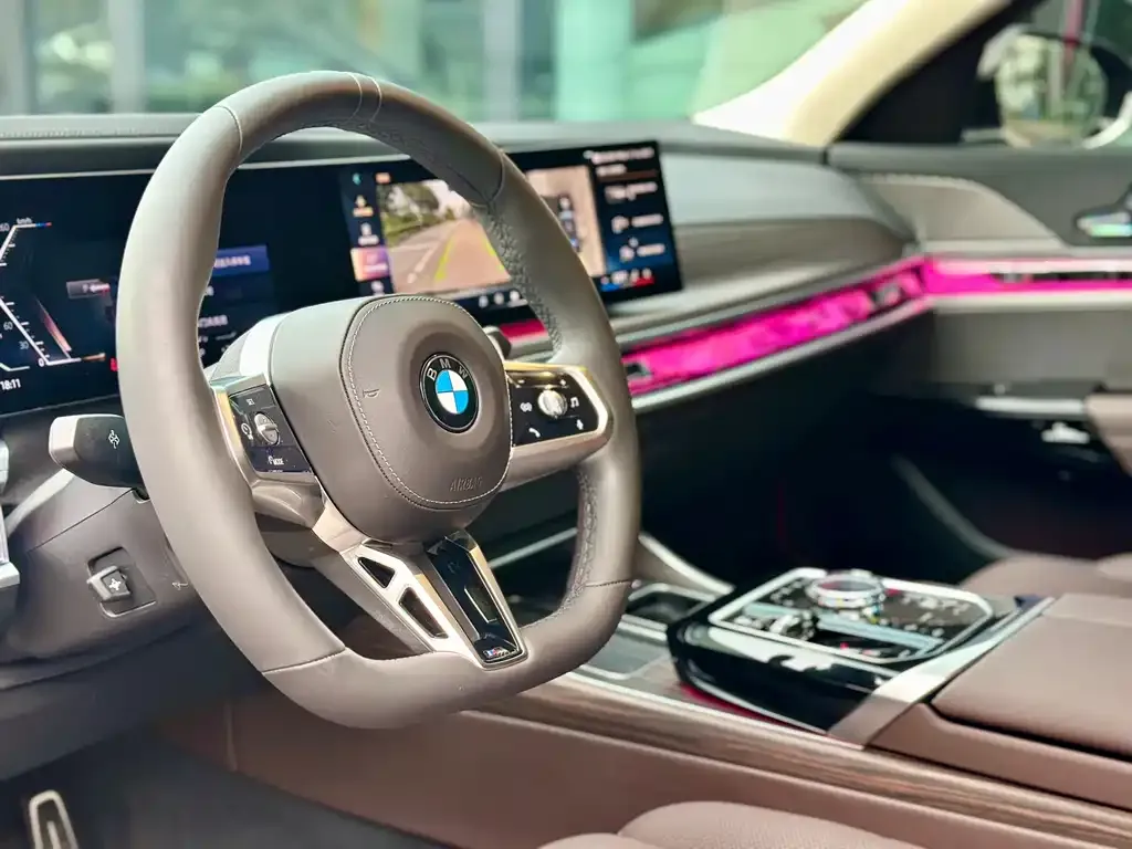 BMW 7 Series — фото 2