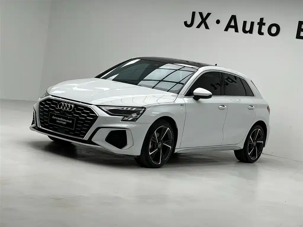 Audi A3 — фото 1