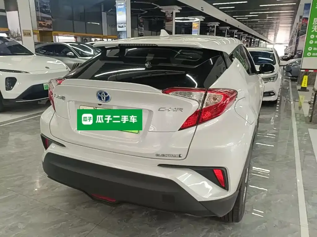 Toyota C-HR EV 2022 из CN, фото 4