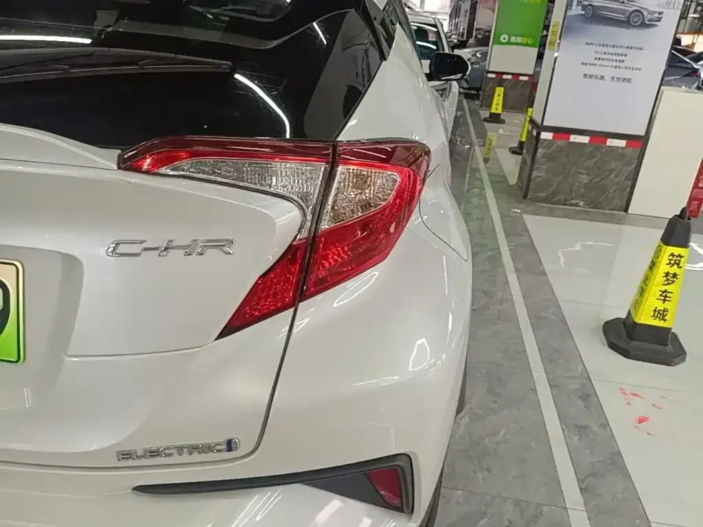 Toyota C-HR EV 2022 из CN, фото 10