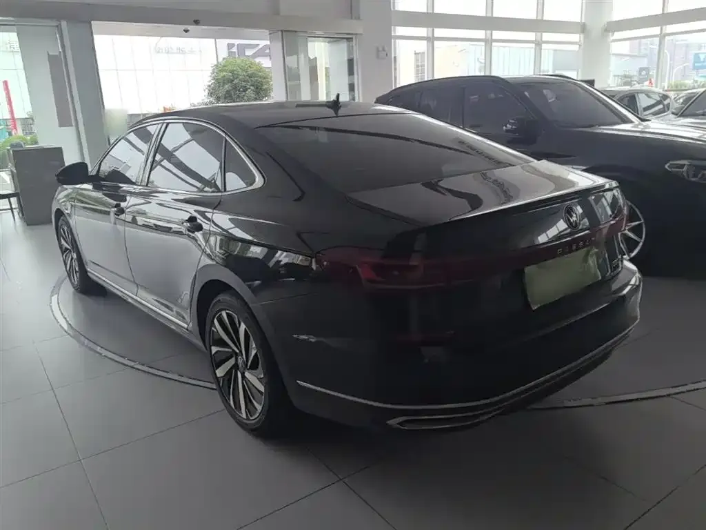 Volkswagen Passat — фото 3
