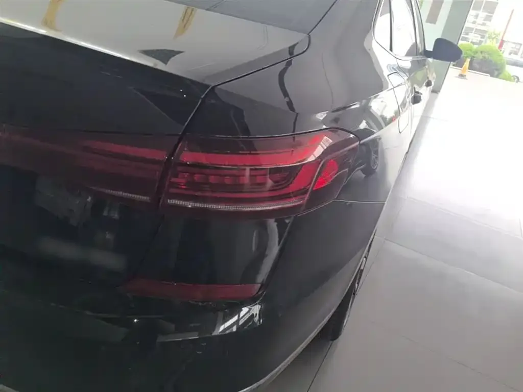 Volkswagen Passat — фото 6