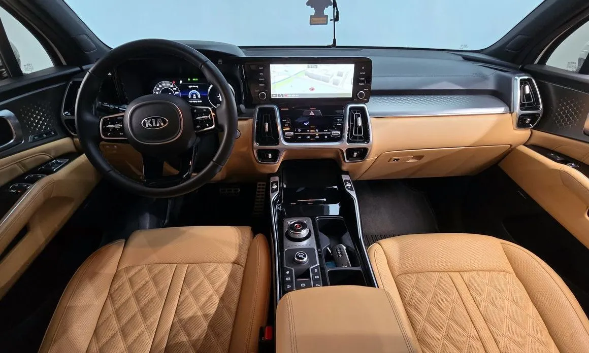 Kia Sorento — фото 9