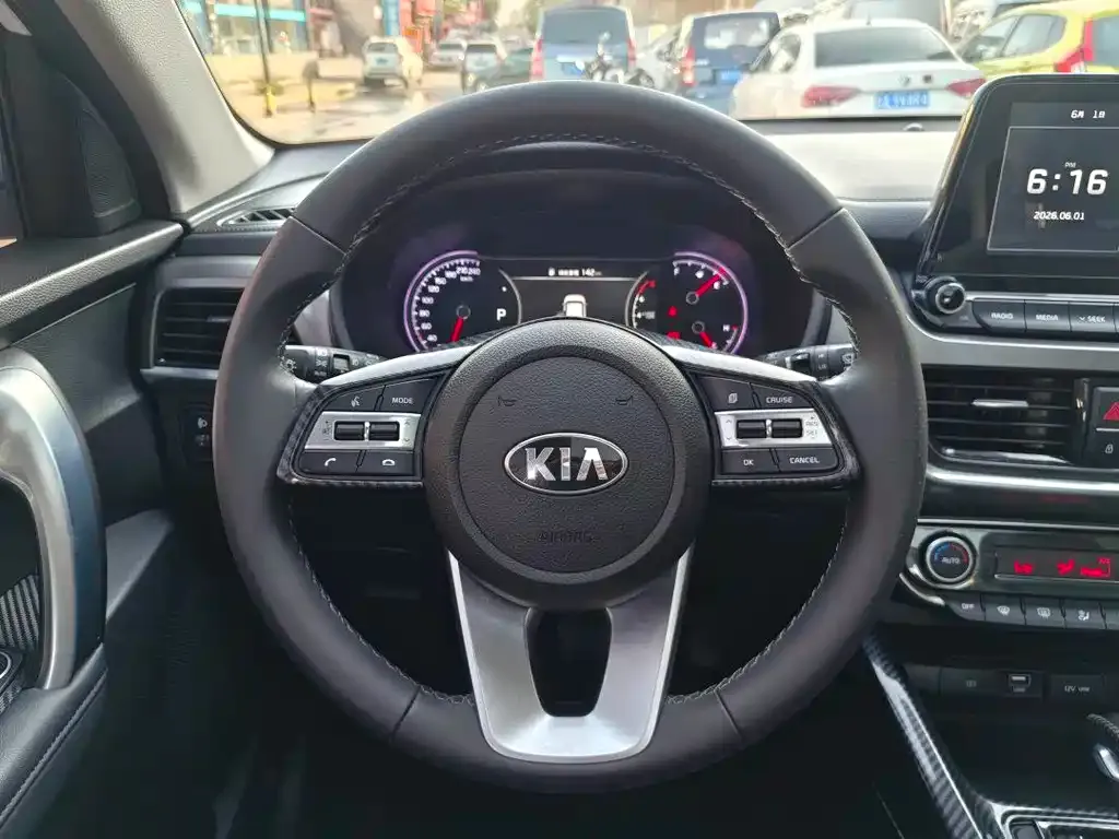 Kia Sportage — фото 5