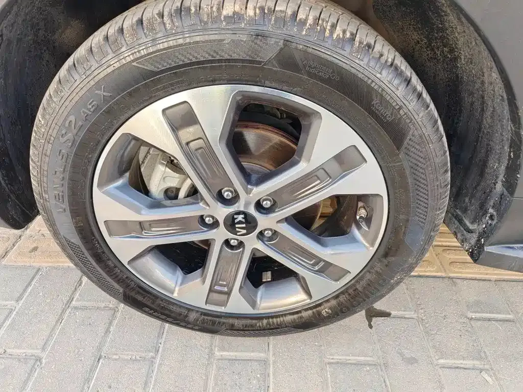 Kia Sportage — фото 10