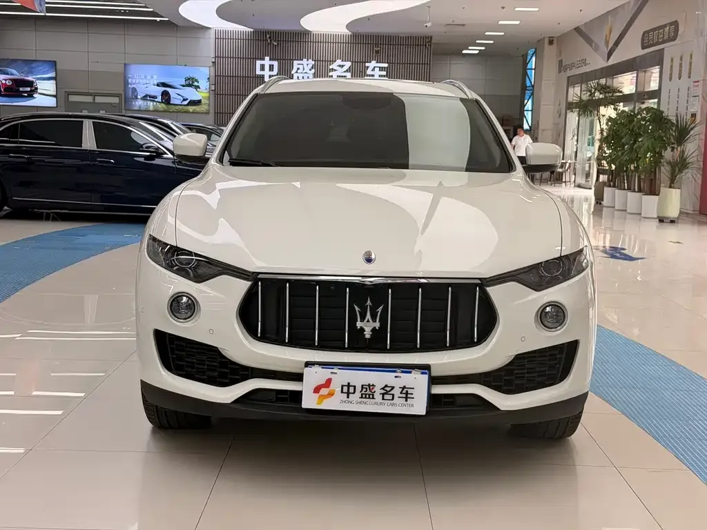 Maserati Levante — фото 7