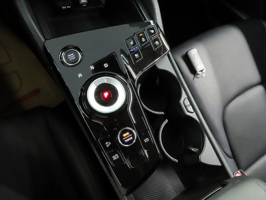 Kia Sportage — фото 7