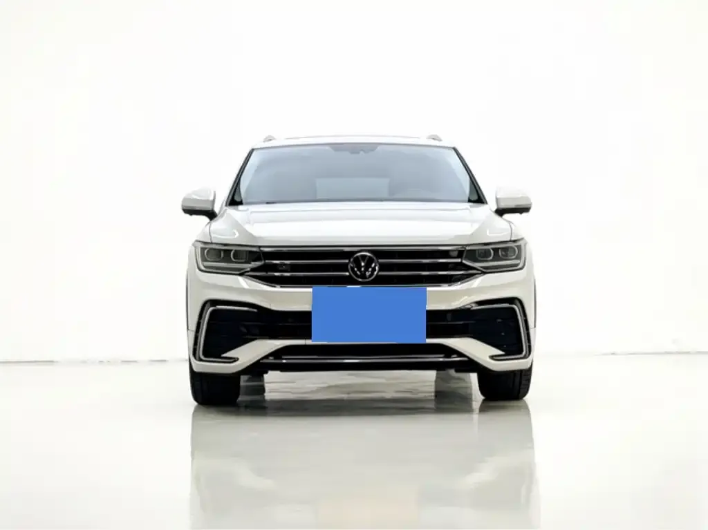 Volkswagen Tiguan L — фото 7