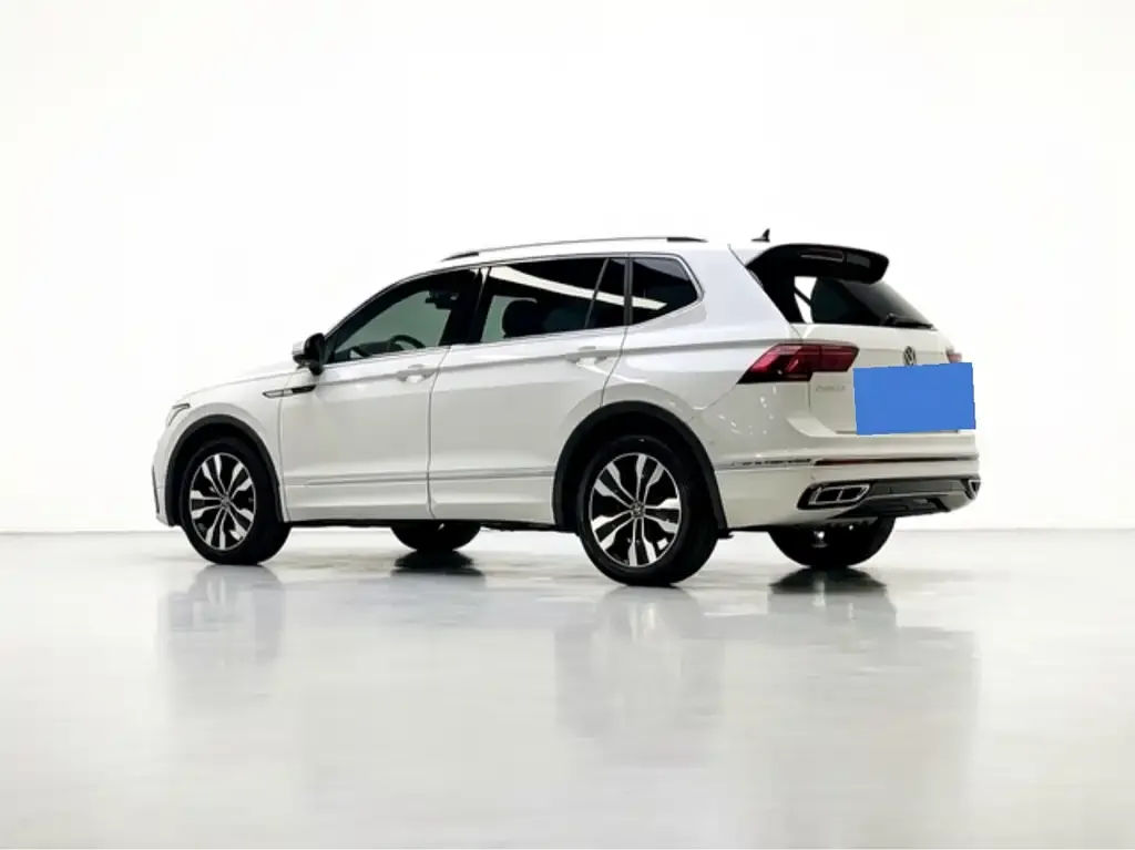Volkswagen Tiguan L — фото 5