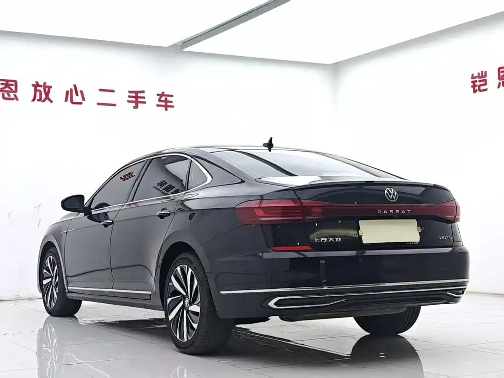 Volkswagen Passat — фото 6