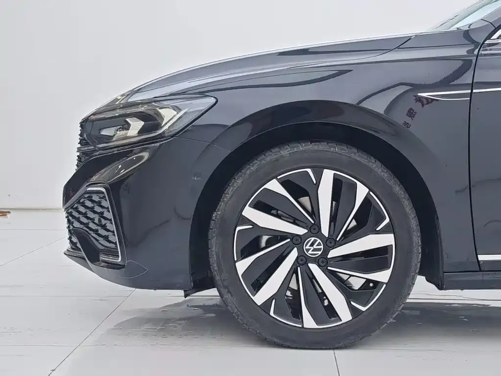 Volkswagen Passat — фото 7