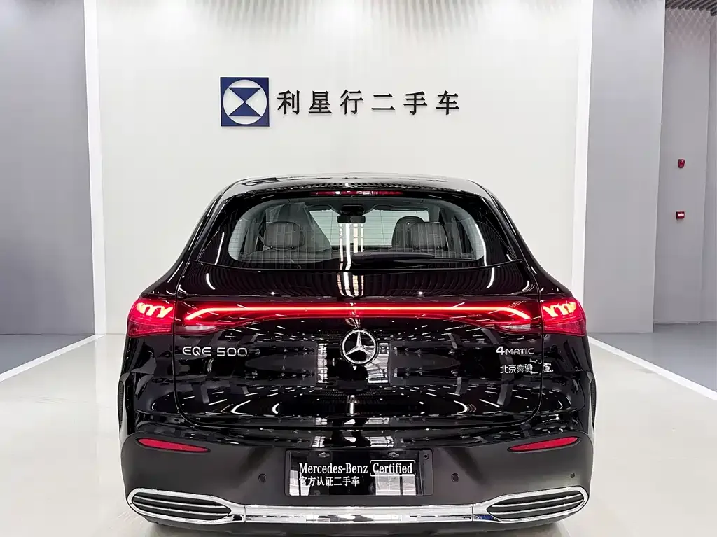 Mercedes-Benz EQE SUV — фото 5
