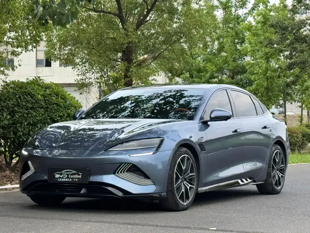 BYD Seal — фото 1