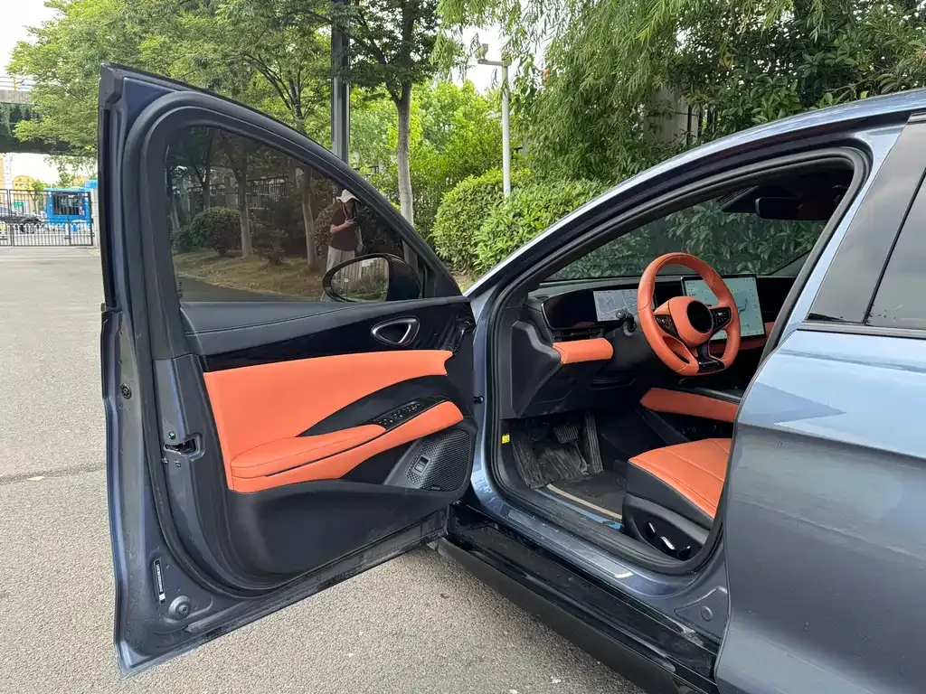 BYD Seal — фото 10