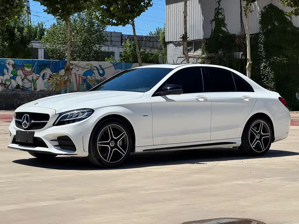 Mercedes-Benz C-Class — фото 1