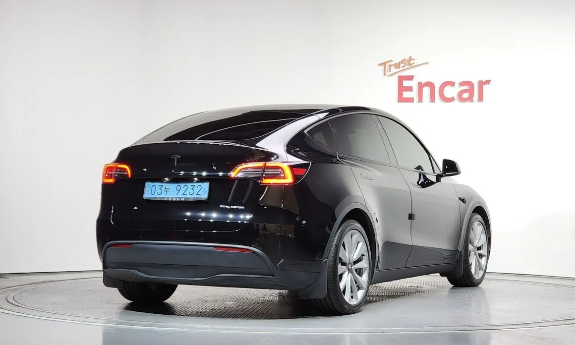 Tesla Model Y — фото 3