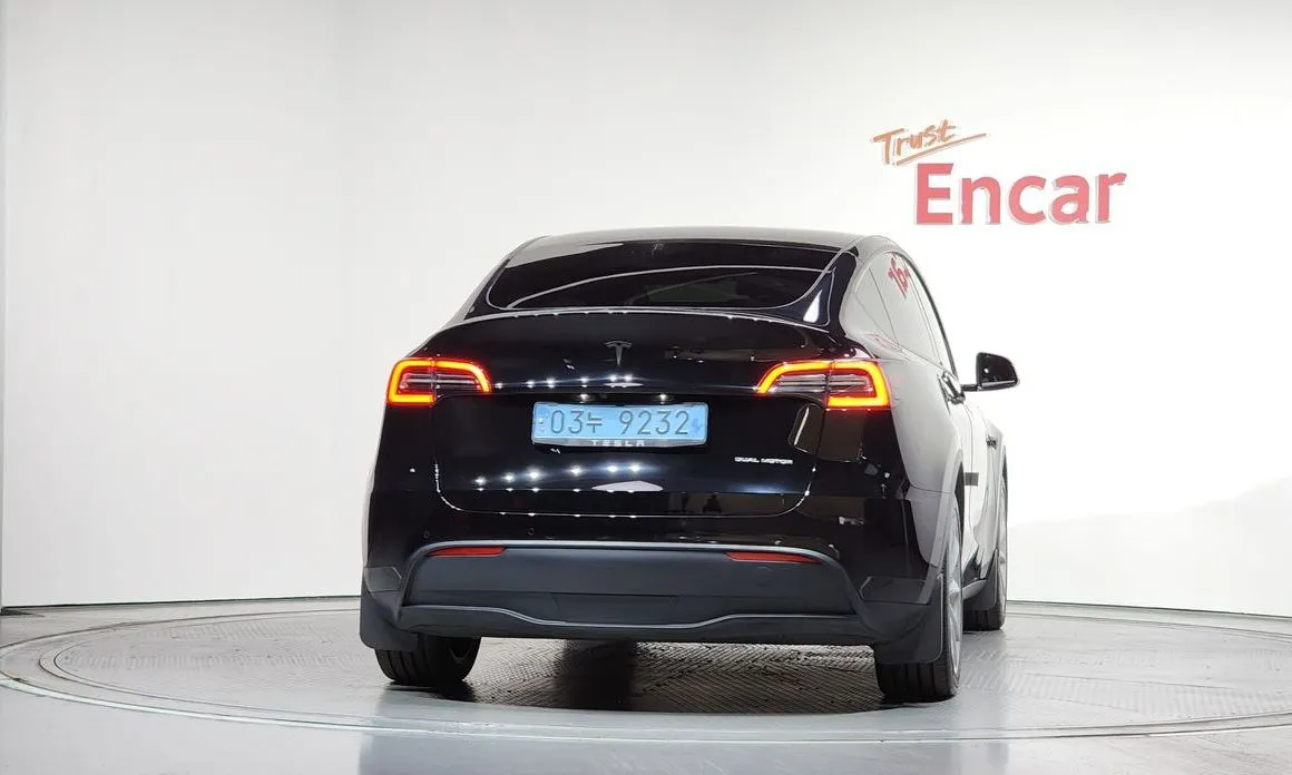 Tesla Model Y — фото 6