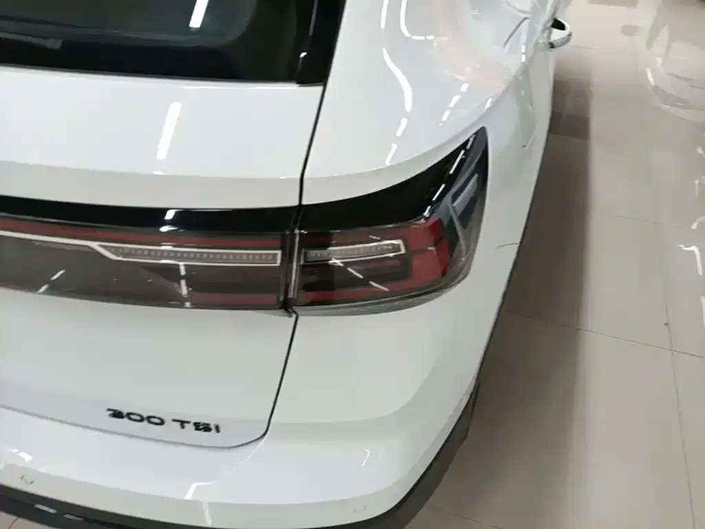 Volkswagen Tharu — фото 4