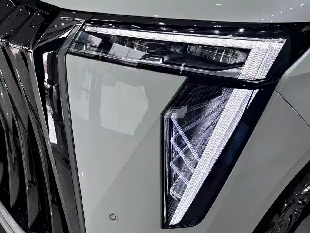 GAC Motor Trumpchi M8 — фото 9