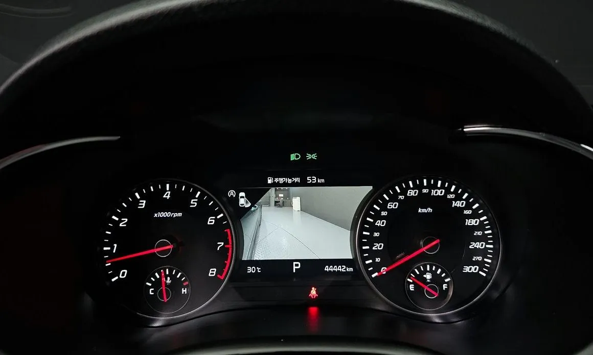 Kia Stinger 2023 из KR, фото 2