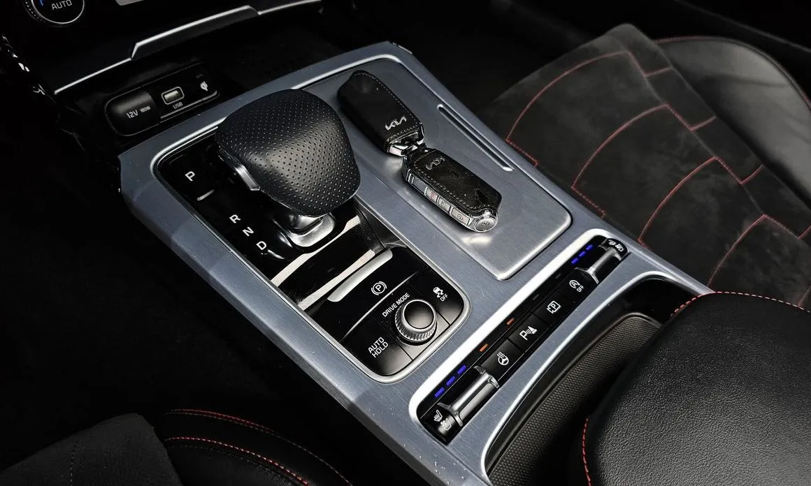 Kia Stinger 2023 из KR, фото 4