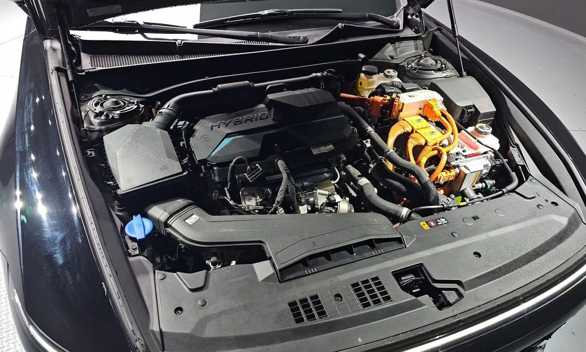 Hyundai Grandeur 2023 из KR, фото 6