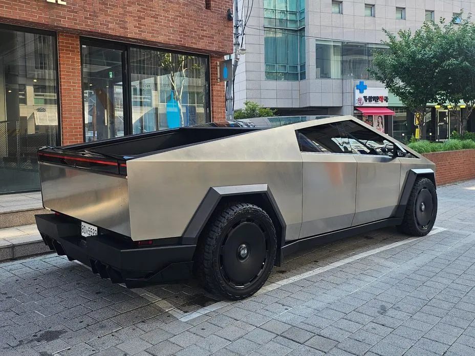 Tesla Cybertruck 2025 из KR, фото 6