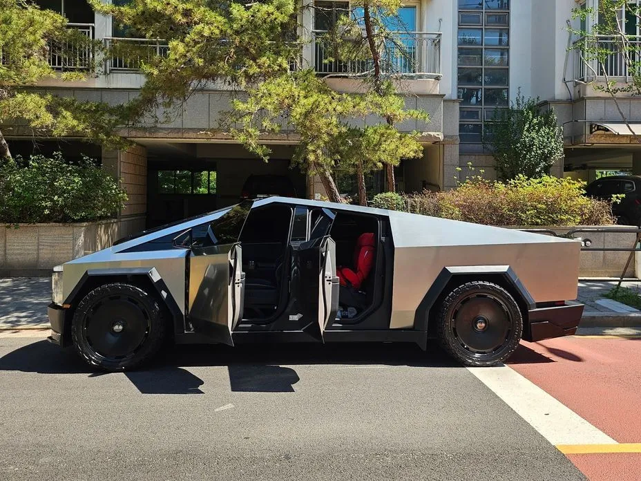 Tesla Cybertruck 2025 из KR, фото 10