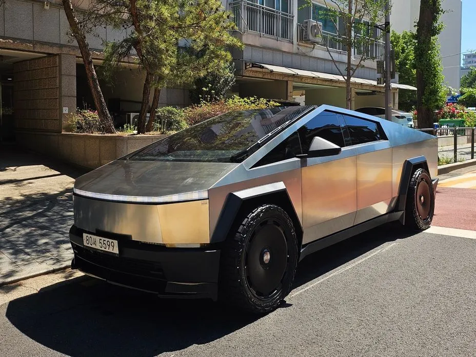 Tesla Cybertruck 2025 из KR, фото 8