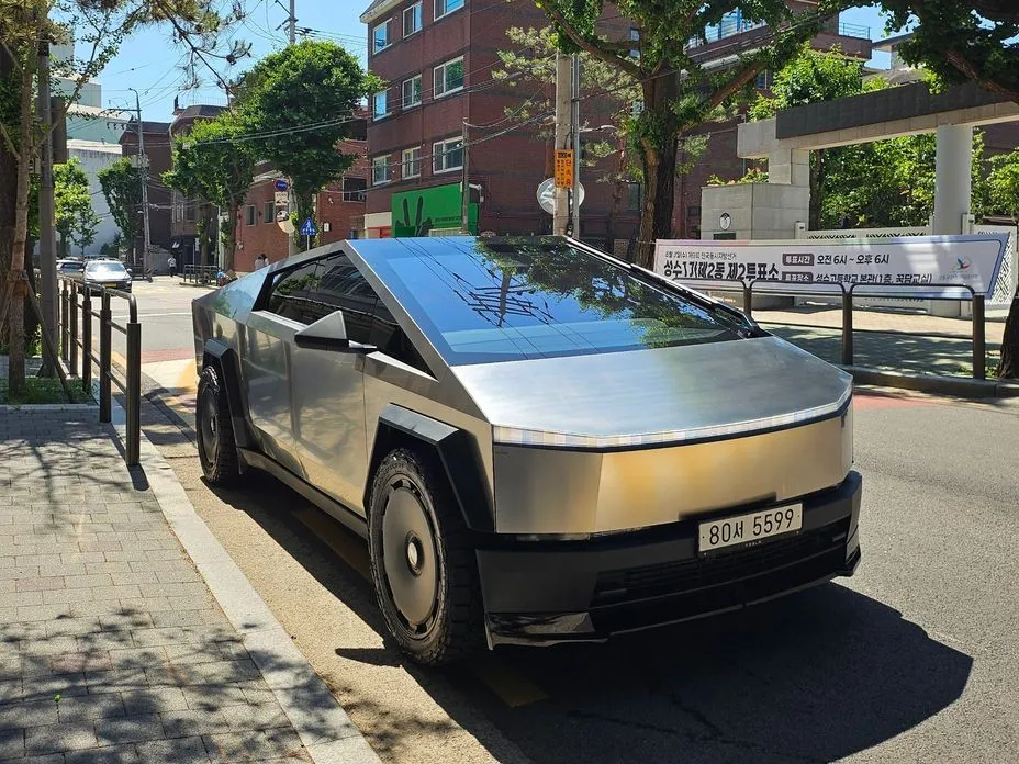 Tesla Cybertruck 2025 из KR, фото 9