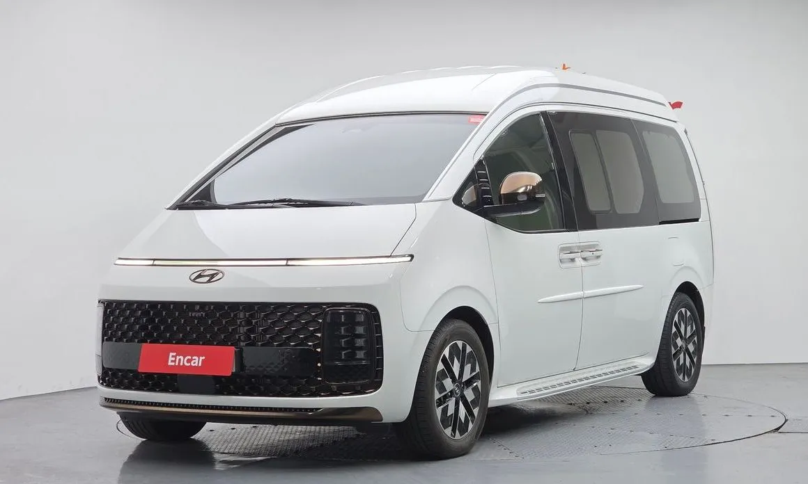 Hyundai Staria