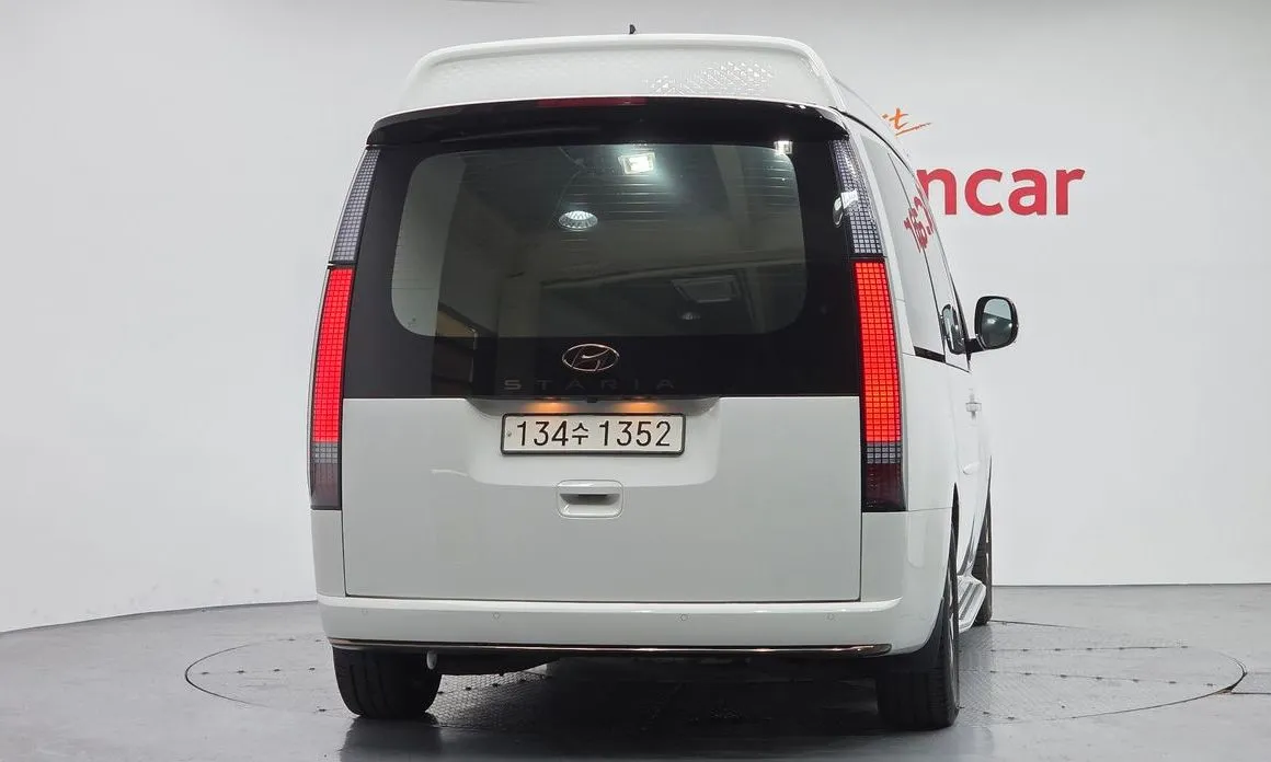 Hyundai Staria 2023 из KR, фото 4