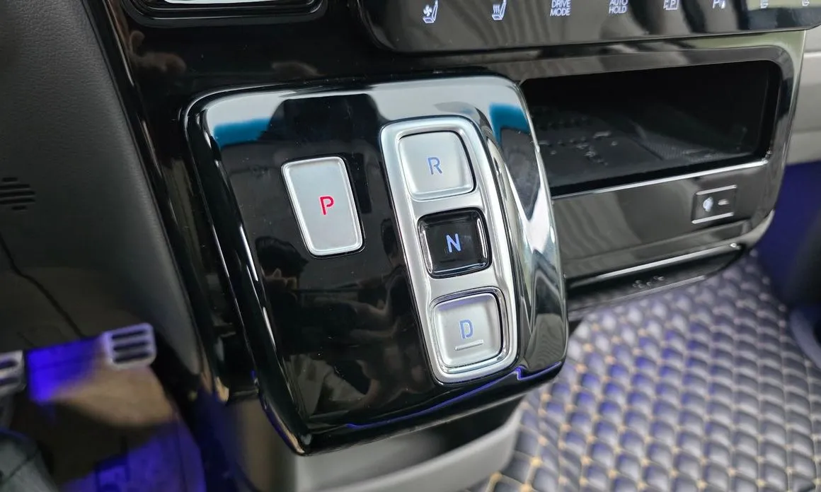 Hyundai Staria 2023 из KR, фото 5