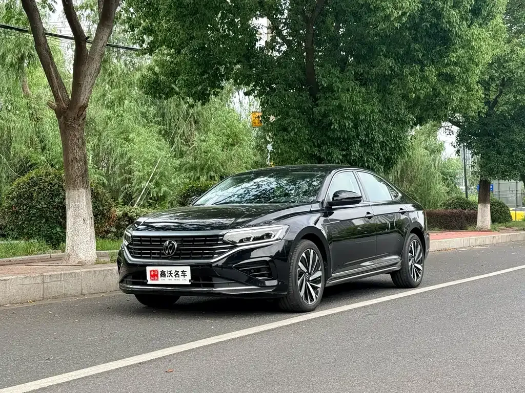 Volkswagen Passat — фото 1