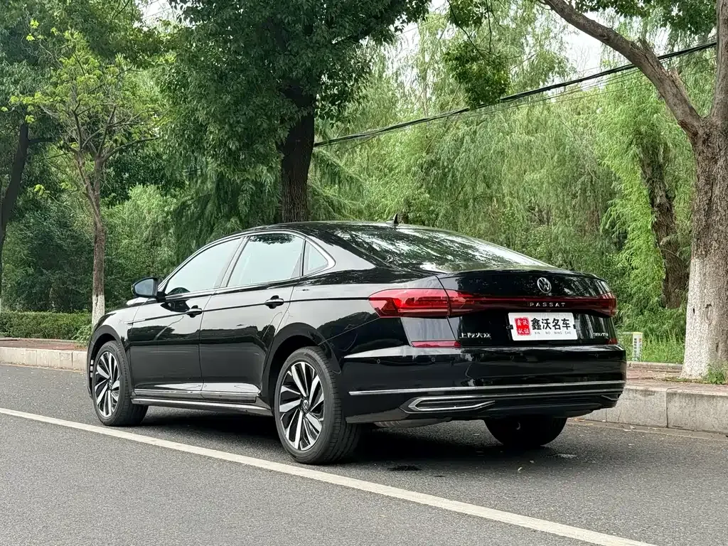 Volkswagen Passat — фото 5