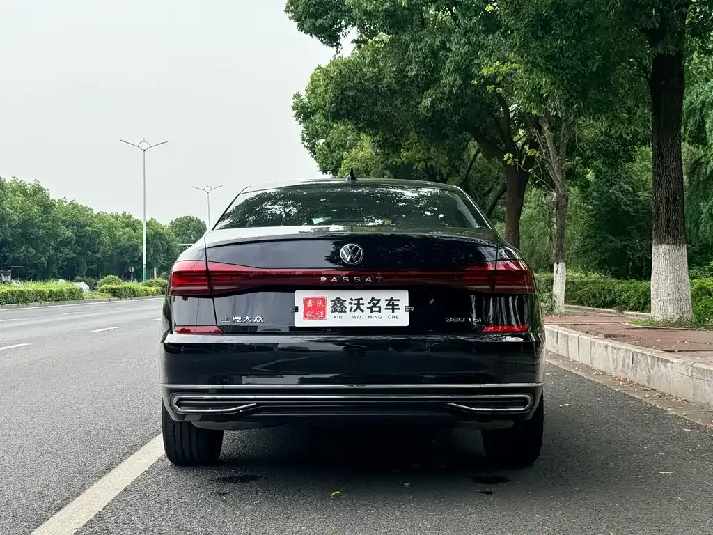 Volkswagen Passat — фото 10