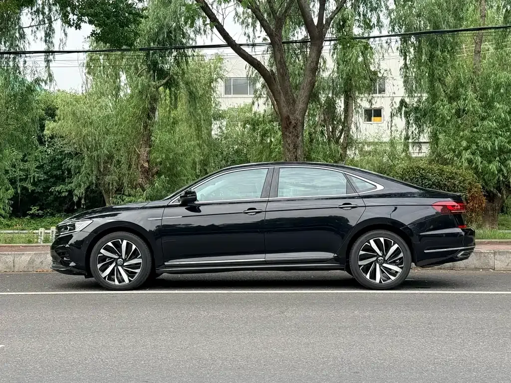 Volkswagen Passat — фото 4