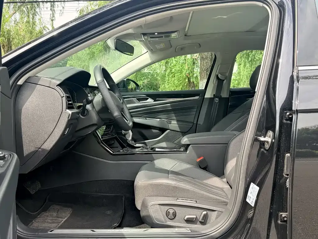 Volkswagen Passat — фото 8