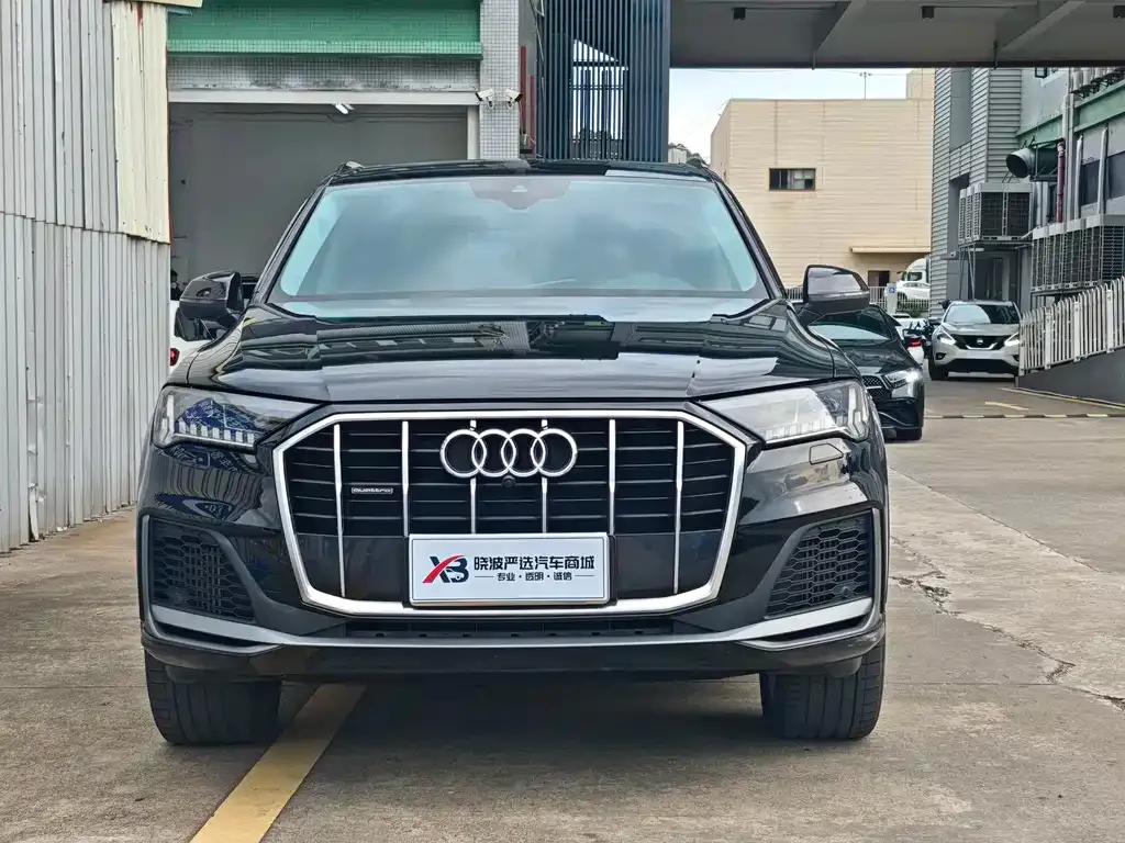 Audi Q7 2022 из CN, фото 2