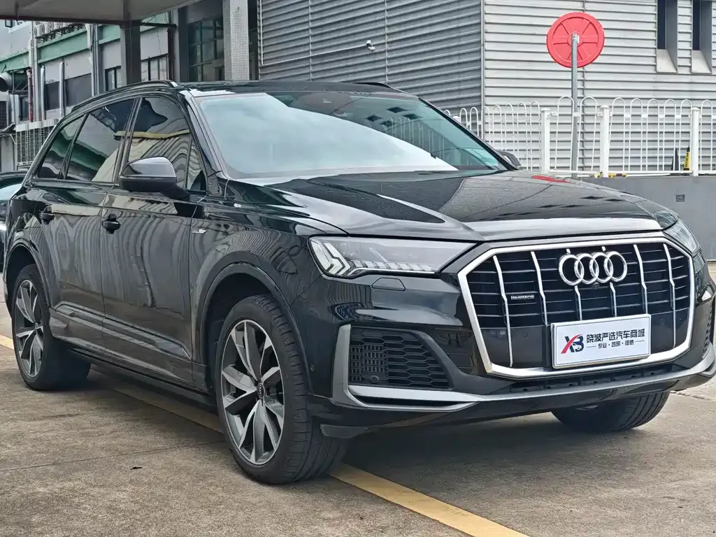 Audi Q7 2022 из CN, фото 6