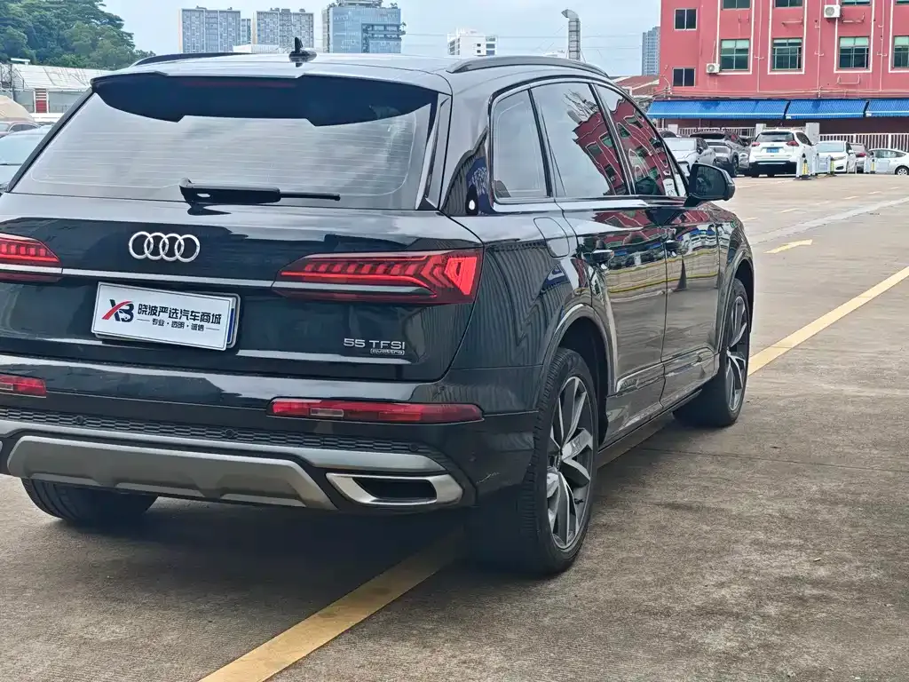 Audi Q7 2022 из CN, фото 7