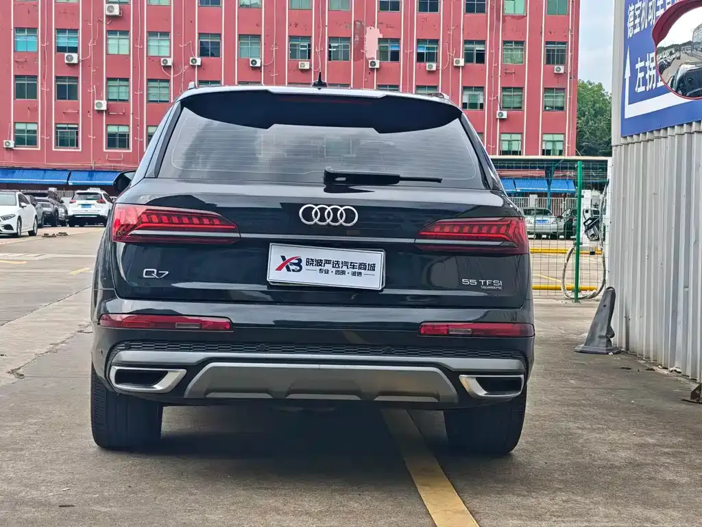 Audi Q7 2022 из CN, фото 3