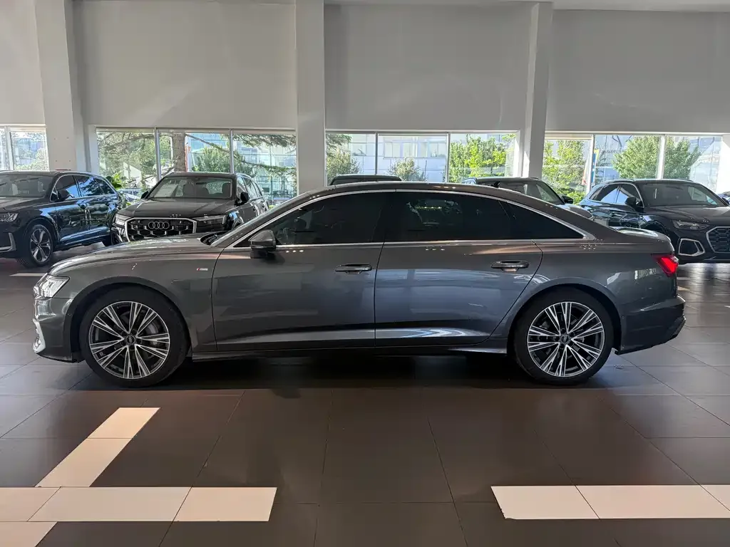 Audi A6L — фото 5