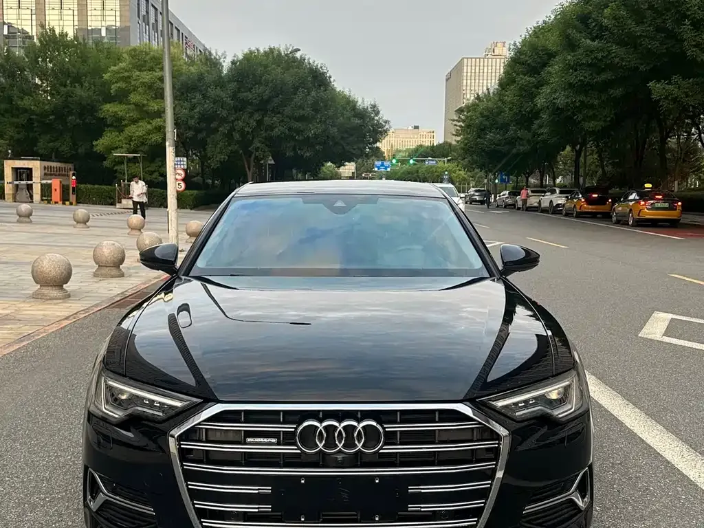 Audi A6L 2024 из CN, фото 2