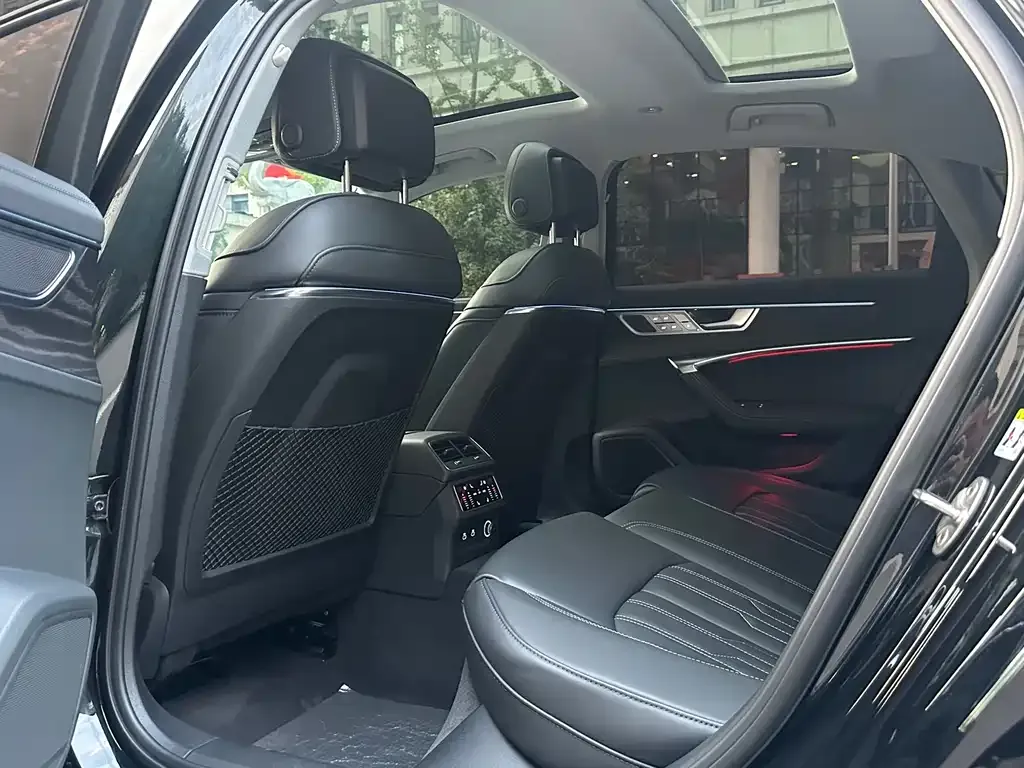 Audi A6L 2024 из CN, фото 5