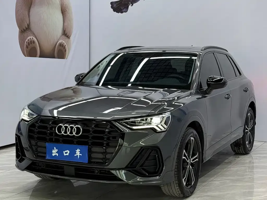 Audi Q3 — фото 1